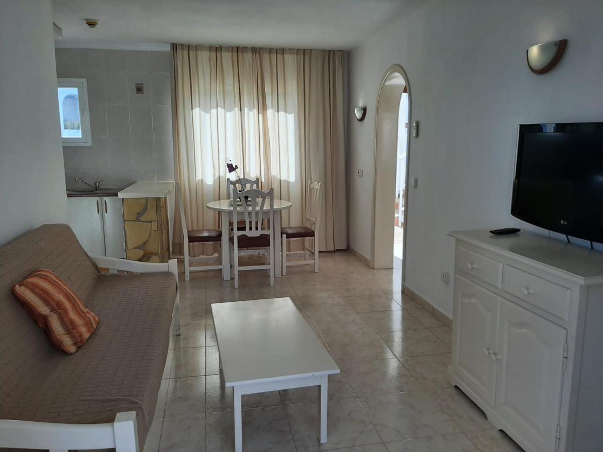 Apartamentos Torres Cardona Cala Llonga  Exterior foto