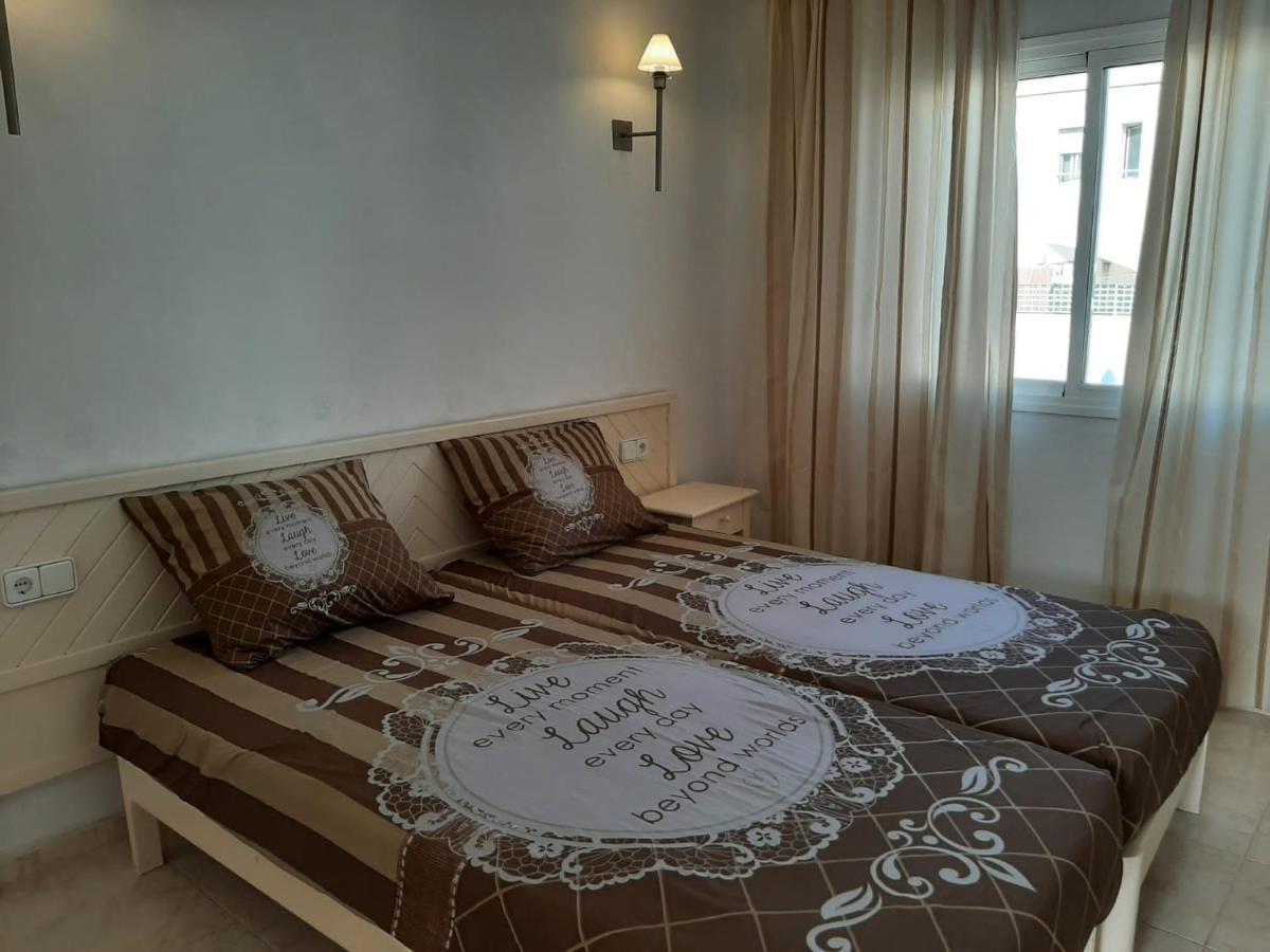 Apartamentos Torres Cardona Cala Llonga  Exterior foto