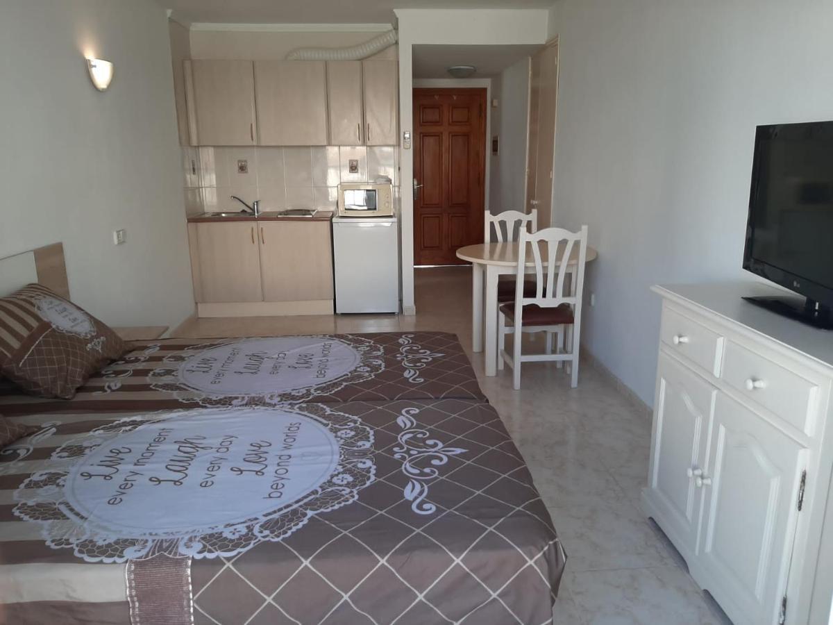Apartamentos Torres Cardona Cala Llonga  Exterior foto