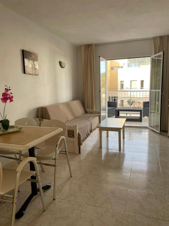 Apartamentos Torres Cardona Cala Llonga  Exterior foto