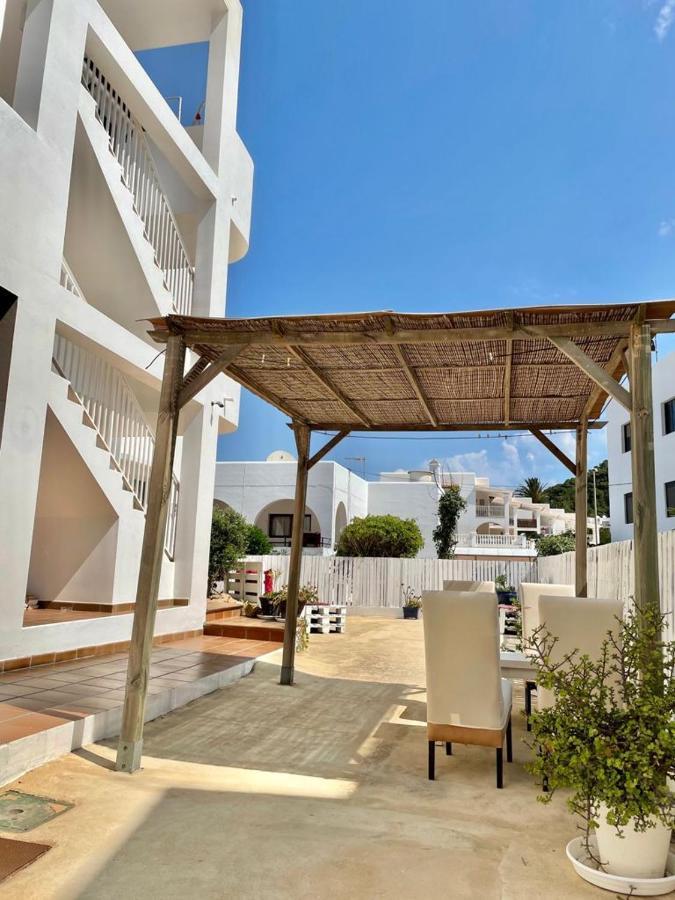 Apartamentos Torres Cardona Cala Llonga  Exterior foto